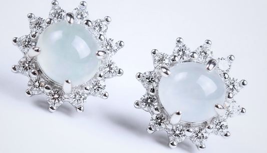 How to maintain the "dewy" glow of your jadeite jewelry at home?