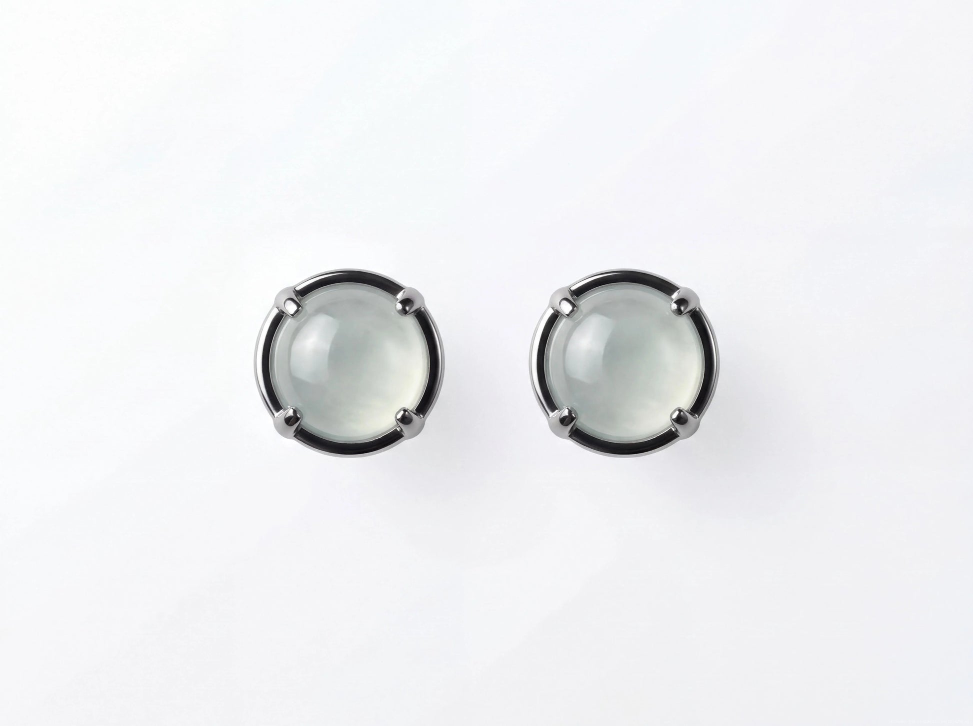 LINURE Round Icy Jade Studs