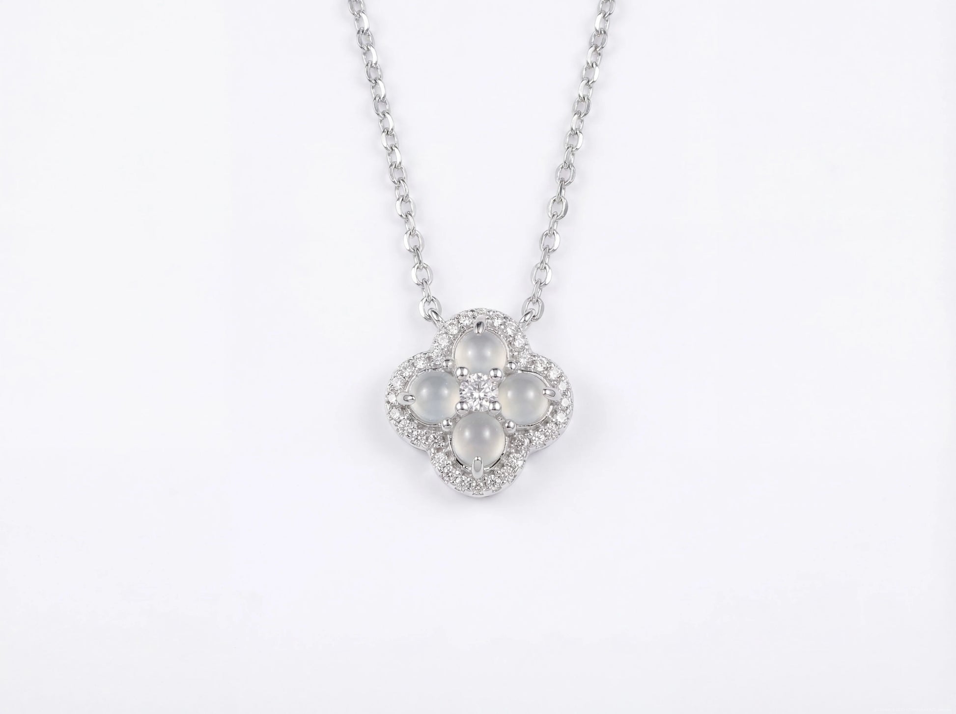 LINURE Four-Leaf Clover Jade Necklace