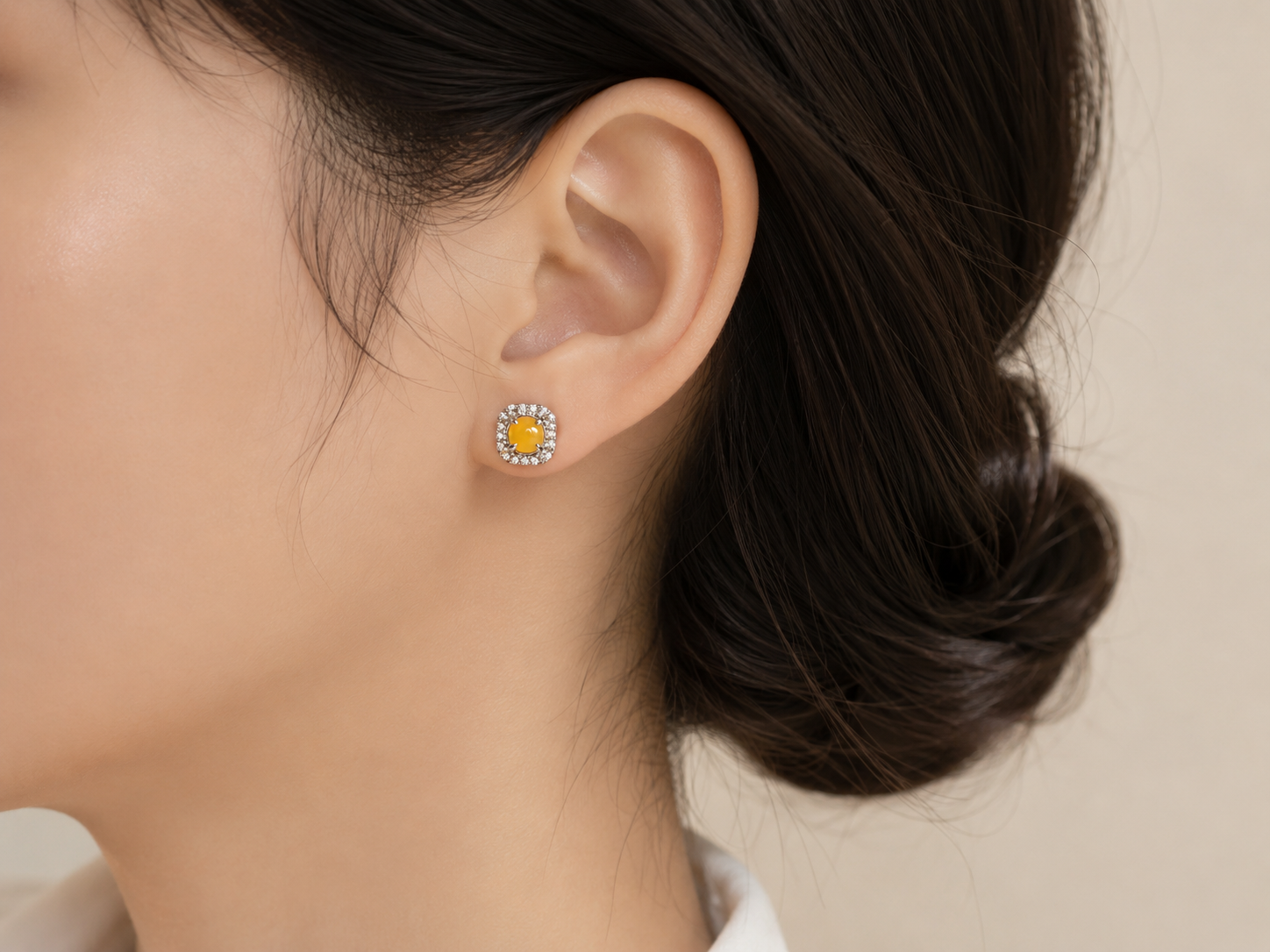 LINURE Cushion Yellow Jade Studs