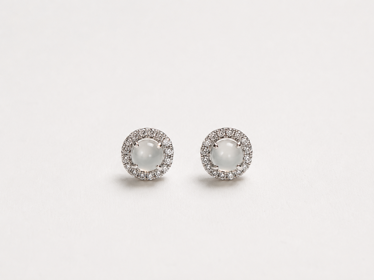 LINURE Round Mini Jade Studs