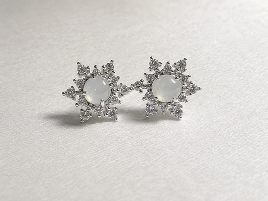 LINURE Snowflake Jade Studs