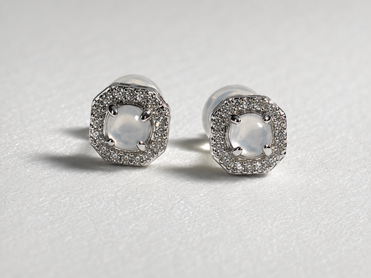 LINURE Baguette Halo Jade Studs