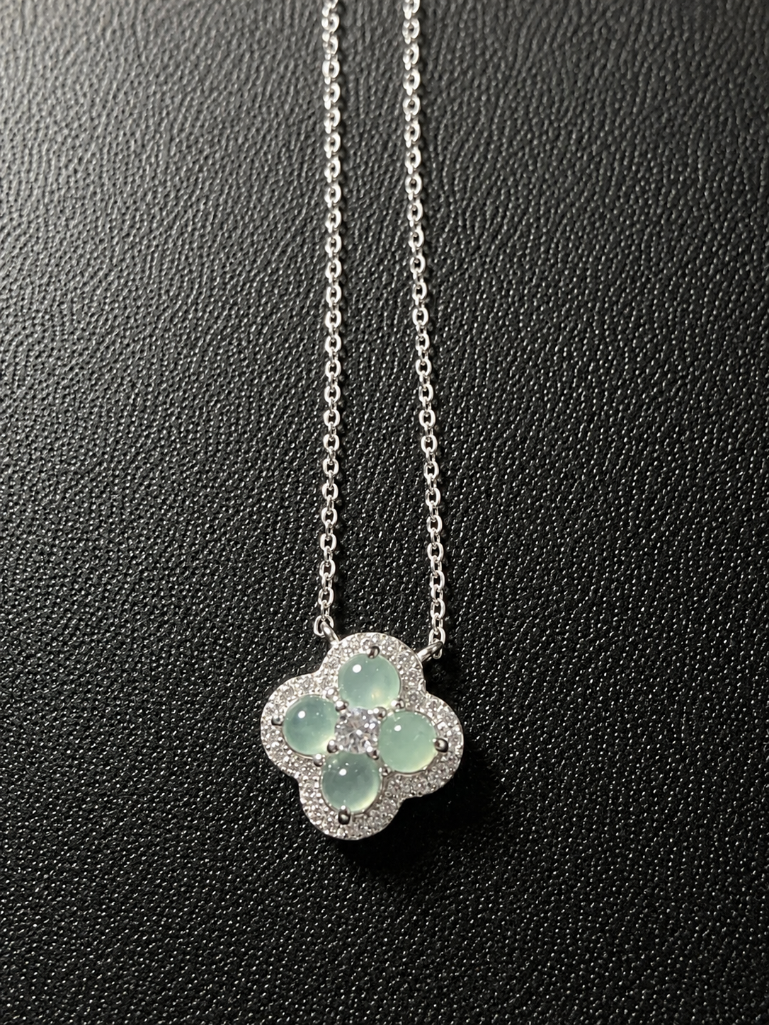 LINURE Four-Leaf Clover Jade Necklace